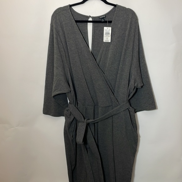 Torrid size 6 (30) CHARCOAL GREY TERRY SELF TIE CULOTTE JUMPSUIT - Picture 8 of 9